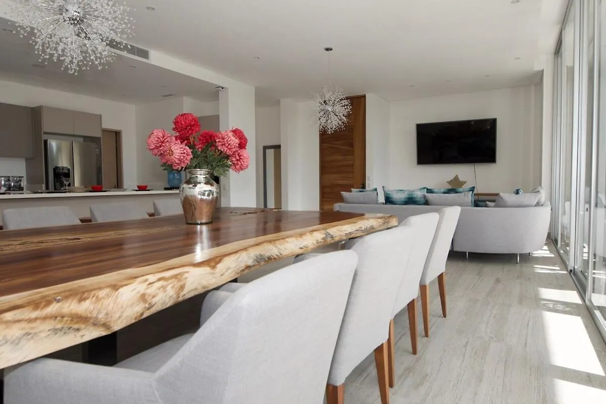 Ocean View Pool In Exclusive Playacar, En-Suite Rooms Playa del Carmen